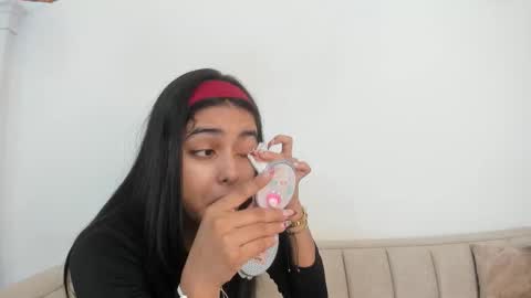 Snapshot of natalia_aguirre chatting on 10/28/25, 12:09 Naty online show from 10/28/25, 12:09