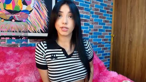 Snapshot of natalia_kiss01 chatting on 01/23/25, 11:58 Natalia Kiss online show from 01/23/25, 11:58