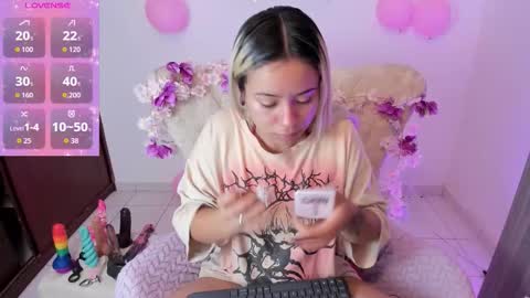 Snapshot of nataliahenao_69 chatting on 10/24/25, 02:24 Nataliua Henao online show from 10/24/25, 02:24