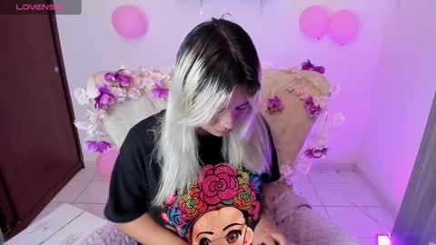 Snapshot of nataliahenao_69 chatting on 10/27/25, 02:04 Nataliua Henao online show from 10/27/25, 02:04