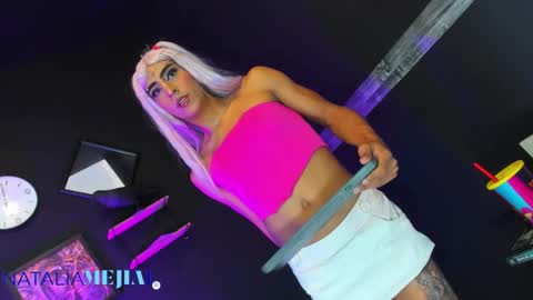 Natalia Mejia online show from 10/30/25, 10:54