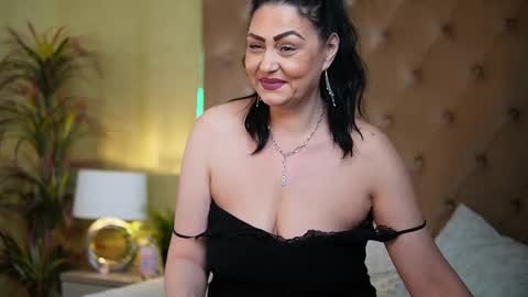 Snapshot of nataliareina chatting on 02/10/25, 01:57 Natalia online show from 02/10/25, 01:57