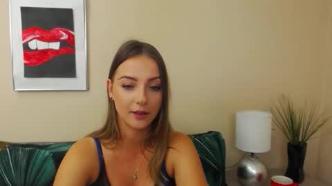 Snapshot of natalie_live chatting on 10/24/25, 07:27 NatalieSexy online show from 10/24/25, 07:27