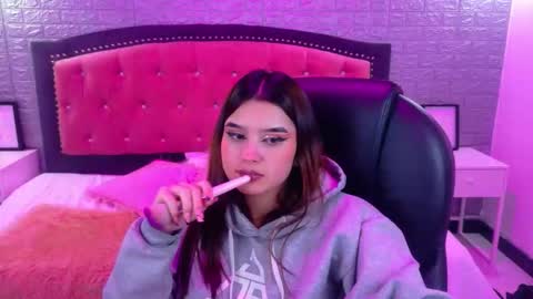 natalie  online show from 10/14/25, 07:53