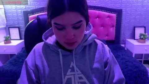 natalie  online show from 10/20/25, 03:40