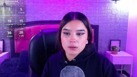 natalie  online show from 11/22/25, 03:16