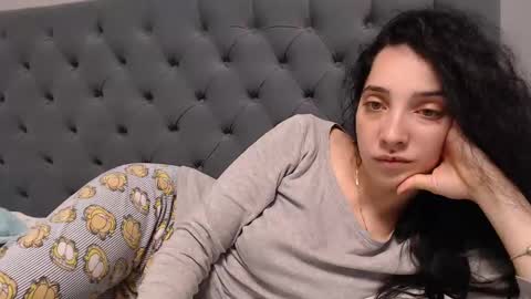 Snapshot of natalie_mia chatting on 01/18/25, 03:31 Miia online show from 01/18/25, 03:31