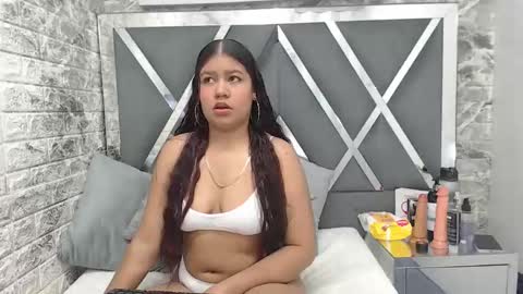 Snapshot of natalieevansx chatting on 11/14/25, 12:04 natalieevansx online show from 11/14/25, 12:04