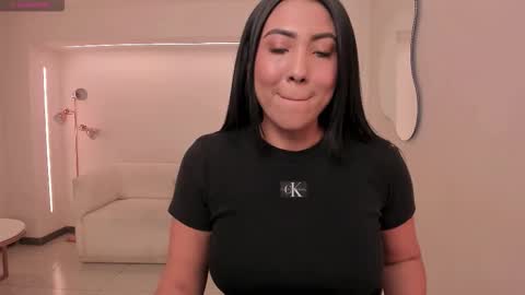 Snapshot of natalielewis_ chatting on 11/02/25, 11:56 Natalie Lewis online show from 11/02/25, 11:56