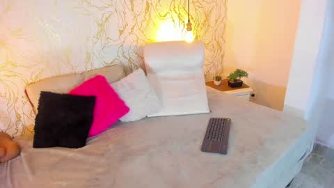 Snapshot of natalieparkerr chatting on 01/20/25, 12:18 NATALIE online show from 01/20/25, 12:18