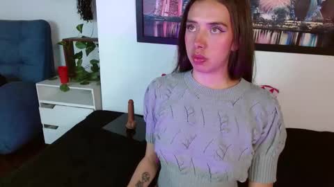 Natalia  online show from 11/25/25, 04:12