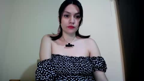 Snapshot of nataly__portman__ chatting on 10/01/25, 05:52 Nataly online show from 10/01/25, 05:52