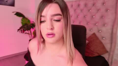 nataly_lblanck online show from 11/04/25, 07:02