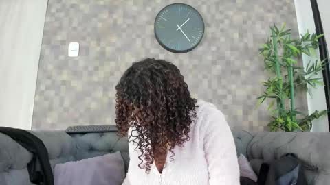 Snapshot of nataly_velez chatting on 11/16/25, 07:30 Naty online show from 11/16/25, 07:30