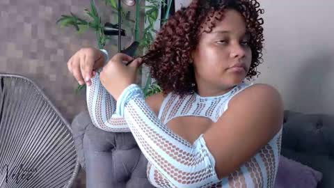 Snapshot of nataly_velez chatting on 11/23/25, 07:13 Naty online show from 11/23/25, 07:13