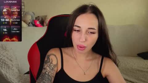 Nataly online show from 11/18/25, 06:40