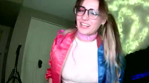 Snapshot of natasha_123341319 chatting on 10/31/25, 06:47 natasha_123341319 online show from 10/31/25, 06:47