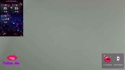 Snapshot of natasha__logan chatting on 12/17/24, 10:23 Natasha online show from 12/17/24, 10:23