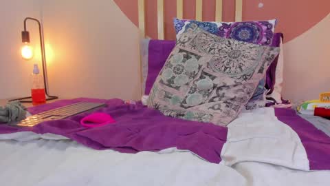 Snapshot of natasha_jurado chatting on 01/29/25, 03:33 N A T A S H A  online show from 01/29/25, 03:33