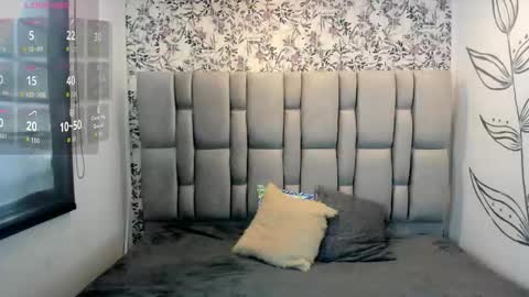 N A T A S H A online show from 10/12/25, 12:15