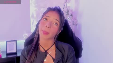 Snapshot of natasha_smith_ws chatting on 01/23/25, 01:56 Natasha  online show from 01/23/25, 01:56