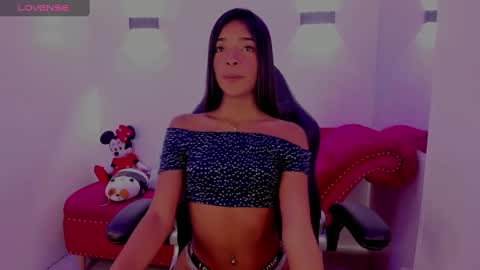 Snapshot of natasha_smith_ws chatting on 02/04/25, 01:48 Natasha  online show from 02/04/25, 01:48