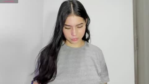 Snapshot of natasha_su chatting on 03/11/25, 10:20 Natalia online show from 03/11/25, 10:20