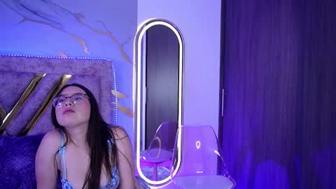 Natasha Vesper  online show from 10/24/25, 01:29