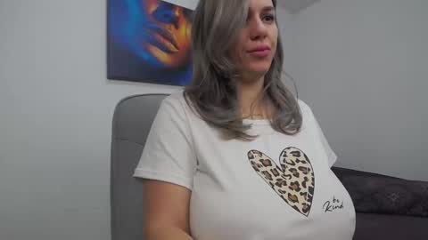 Snapshot of natashaboobs chatting on 02/07/25, 06:24 natashaboobs online show from 02/07/25, 06:24