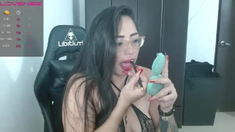 Natasha Smithe  online show from 12/25/24, 07:35