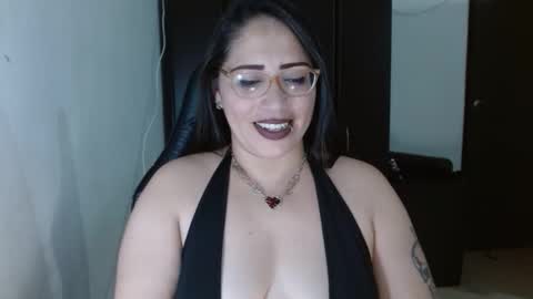 Natasha Smithe  online show from 11/18/25, 12:16