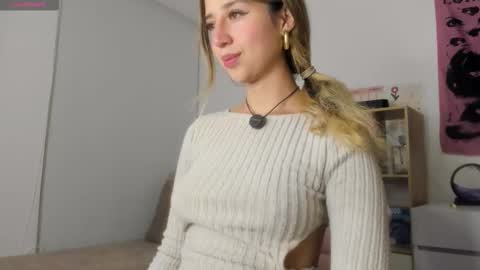 Snapshot of natasna1 chatting on 10/17/25, 02:26 Natasha Independent model online show from 10/17/25, 02:26