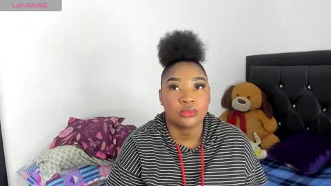 Snapshot of natassha_brown chatting on 12/12/24, 11:50 Natassha online show from 12/12/24, 11:50