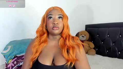 Snapshot of natassha_brown chatting on 01/18/25, 12:24 Natassha online show from 01/18/25, 12:24