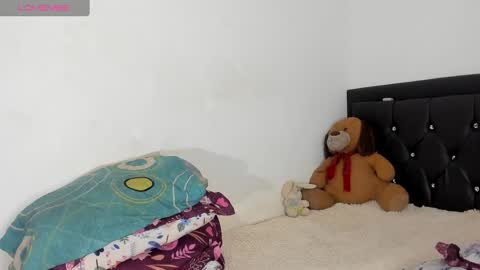 Snapshot of natassha_brown chatting on 01/26/25, 12:22 Natassha online show from 01/26/25, 12:22