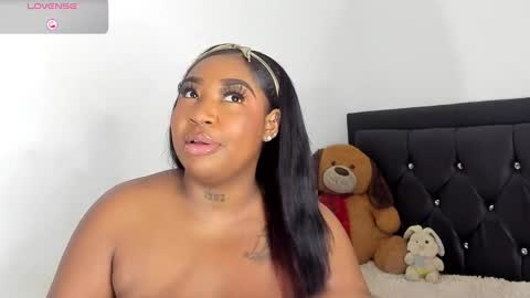 Snapshot of natassha_brown chatting on 02/19/25, 02:55 Natassha online show from 02/19/25, 02:55