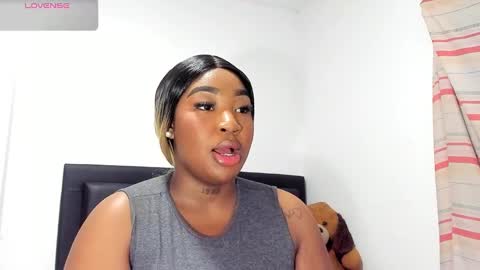 Snapshot of natassha_brown chatting on 03/12/25, 03:13 Natassha online show from 03/12/25, 03:13
