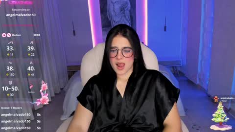 Snapshot of nathalie_rivers chatting on 12/12/24, 08:14 NATHALIE online show from 12/12/24, 08:14