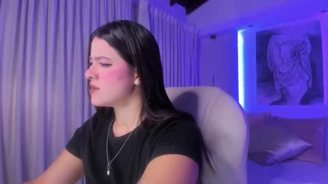 NATHALIE online show from 10/22/25, 11:10