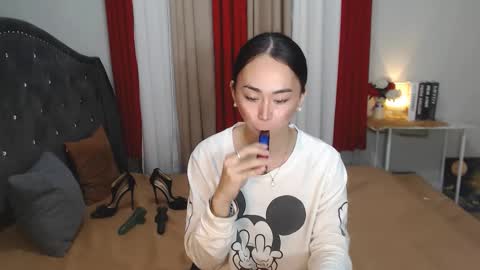 Snapshot of nathalyastone chatting on 02/22/25, 12:40 SWEET NATHALYA online show from 02/22/25, 12:40