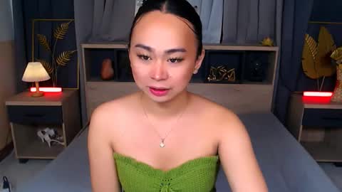 Snapshot of nathalyastone chatting on 09/13/25, 11:04 SWEET NATHALYA online show from 09/13/25, 11:04