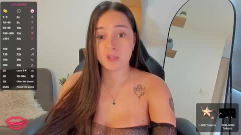 Snapshot of nathalyxx_ chatting on 01/21/25, 02:26 nathalyxx_ online show from 01/21/25, 02:26