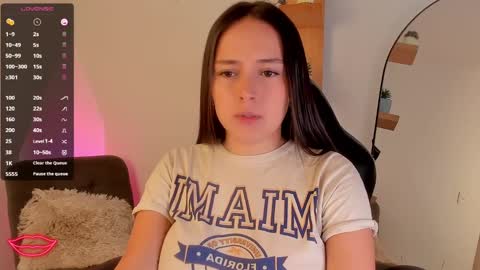 Snapshot of nathalyxx_ chatting on 02/21/25, 02:06 nathalyxx_ online show from 02/21/25, 02:06