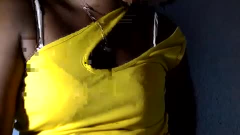 Snapshot of nathy02 chatting on 03/11/25, 08:20 Nathy online show from 03/11/25, 08:20
