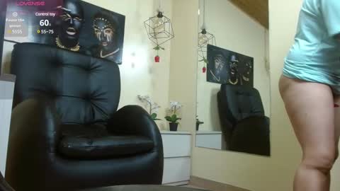 Snapshot of nato_evans chatting on 02/11/25, 10:18 nato_evans online show from 02/11/25, 10:18