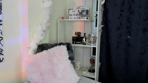 Snapshot of natsuki_09 chatting on 01/28/25, 03:47 Nat online show from 01/28/25, 03:47