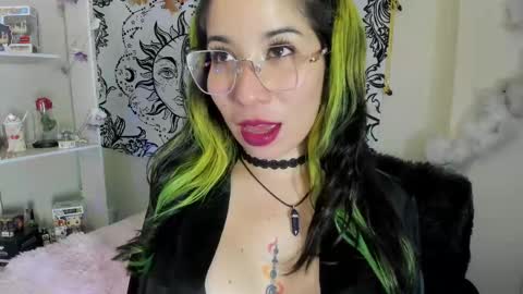 Snapshot of natsuki_09 chatting on 09/23/25, 12:35 Nat online show from 09/23/25, 12:35