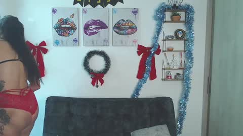 Snapshot of natt_honey chatting on 01/11/25, 07:49 NATT STRONG online show from 01/11/25, 07:49