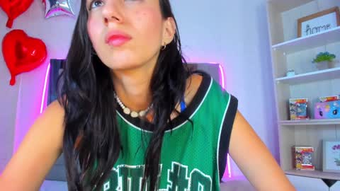 Snapshot of natt_scott chatting on 02/06/25, 05:35 natt_scott online show from 02/06/25, 05:35