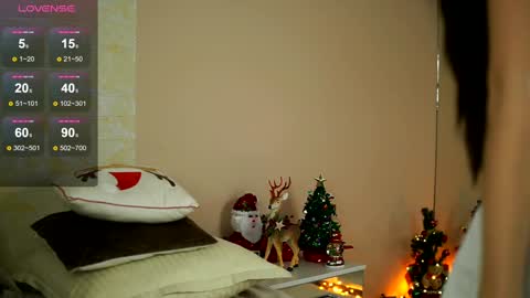 Snapshot of nattypierce chatting on 12/16/24, 02:16 nattypierce online show from 12/16/24, 02:16